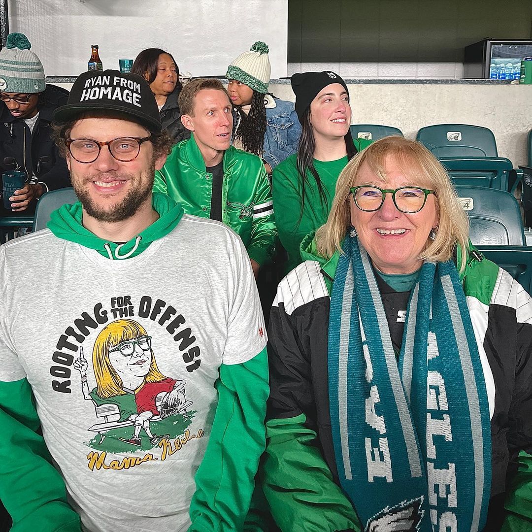 Mama Kelce Rooting For T-Shirt HOMAGE – Donna | The Offense Kelce