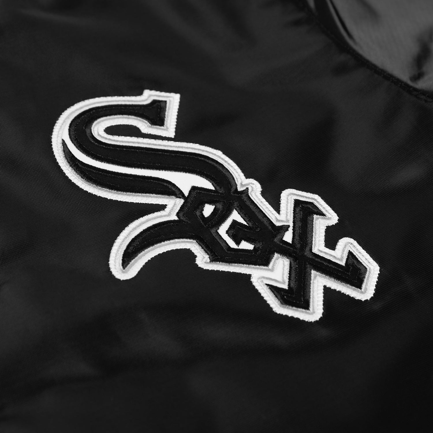 Men’s Pro Standard Chicago White Sox Satin Jacket Silver